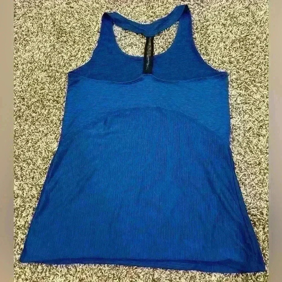 Avia work out shirt size small - Picture 4 of 4